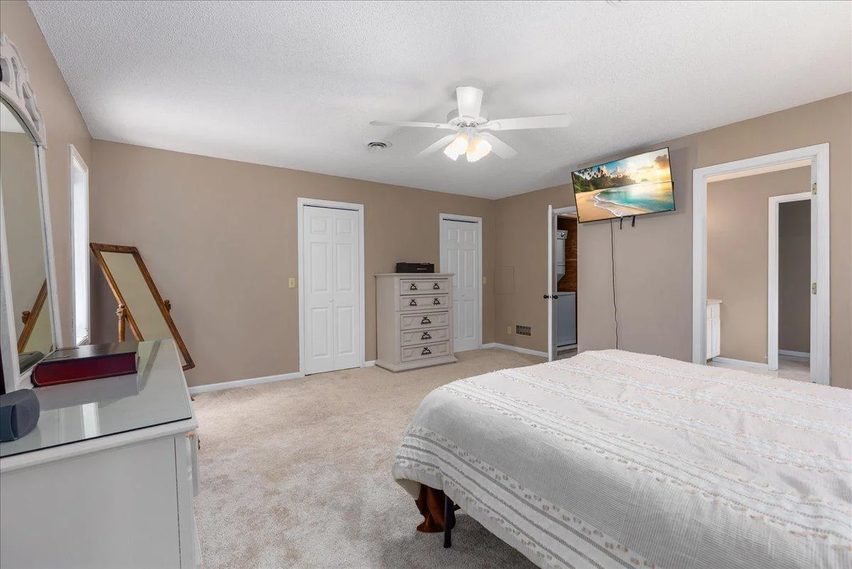 22-Primary Bedroom.jpg