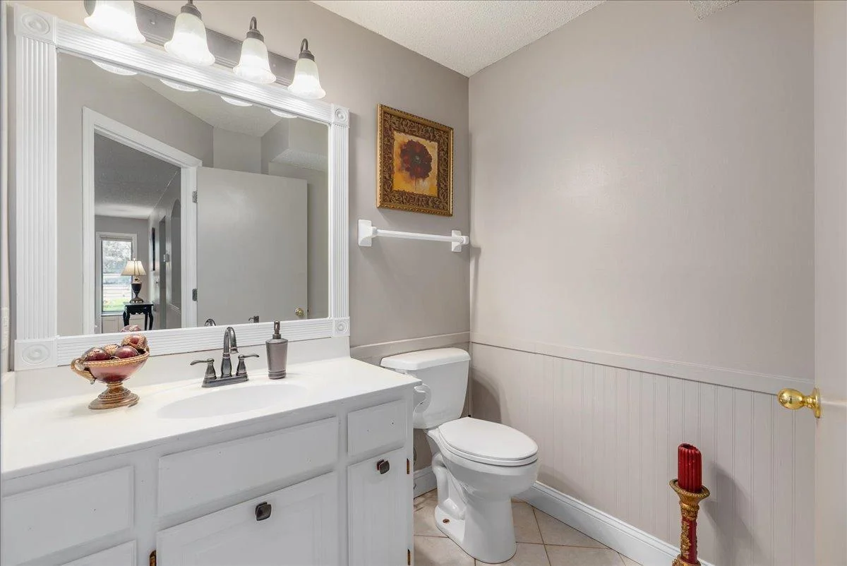 18-Bath.jpg