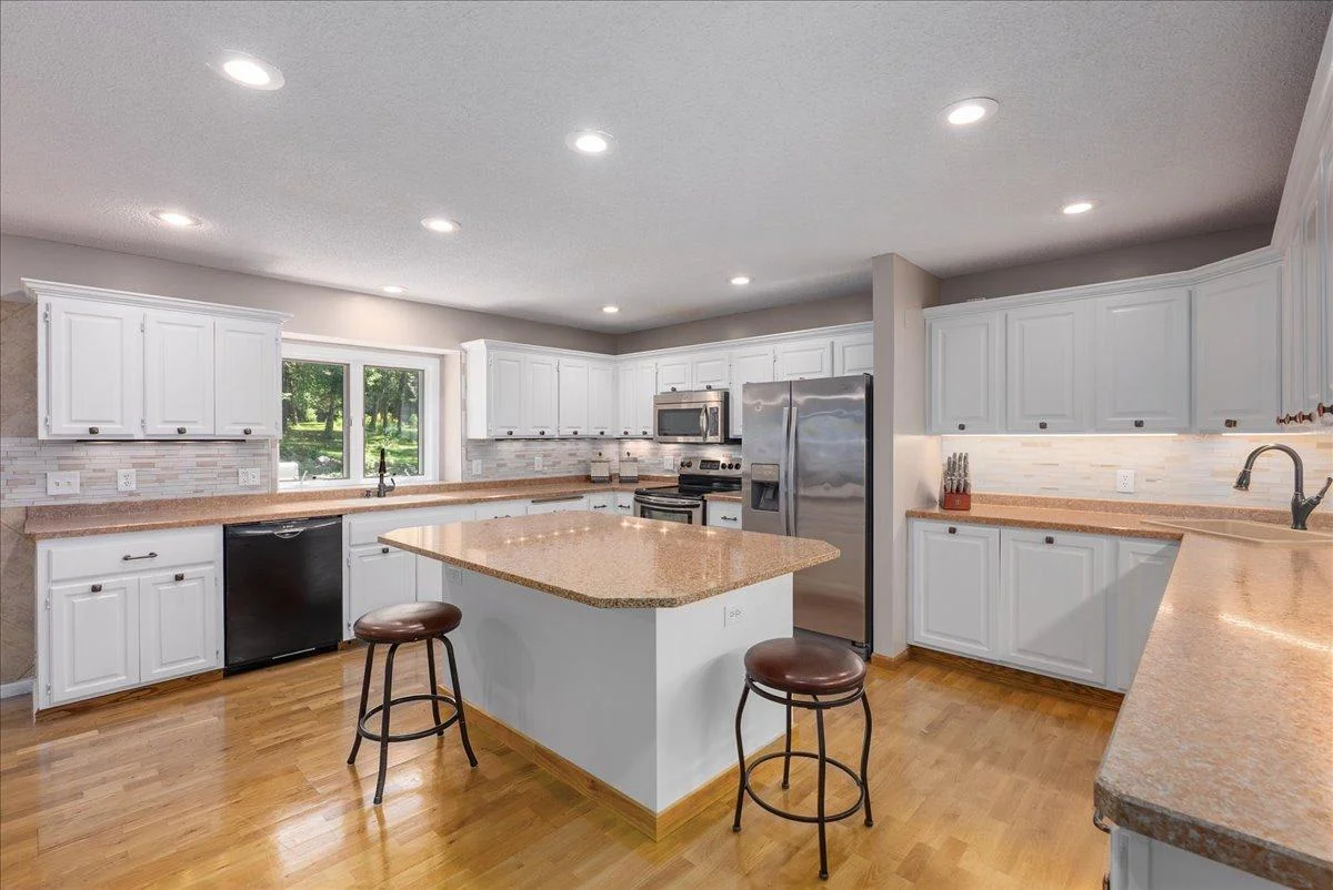 11-Kitchen.jpg