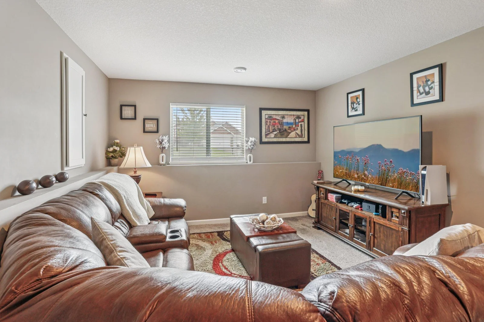 332 4th Ave, Lonsdale