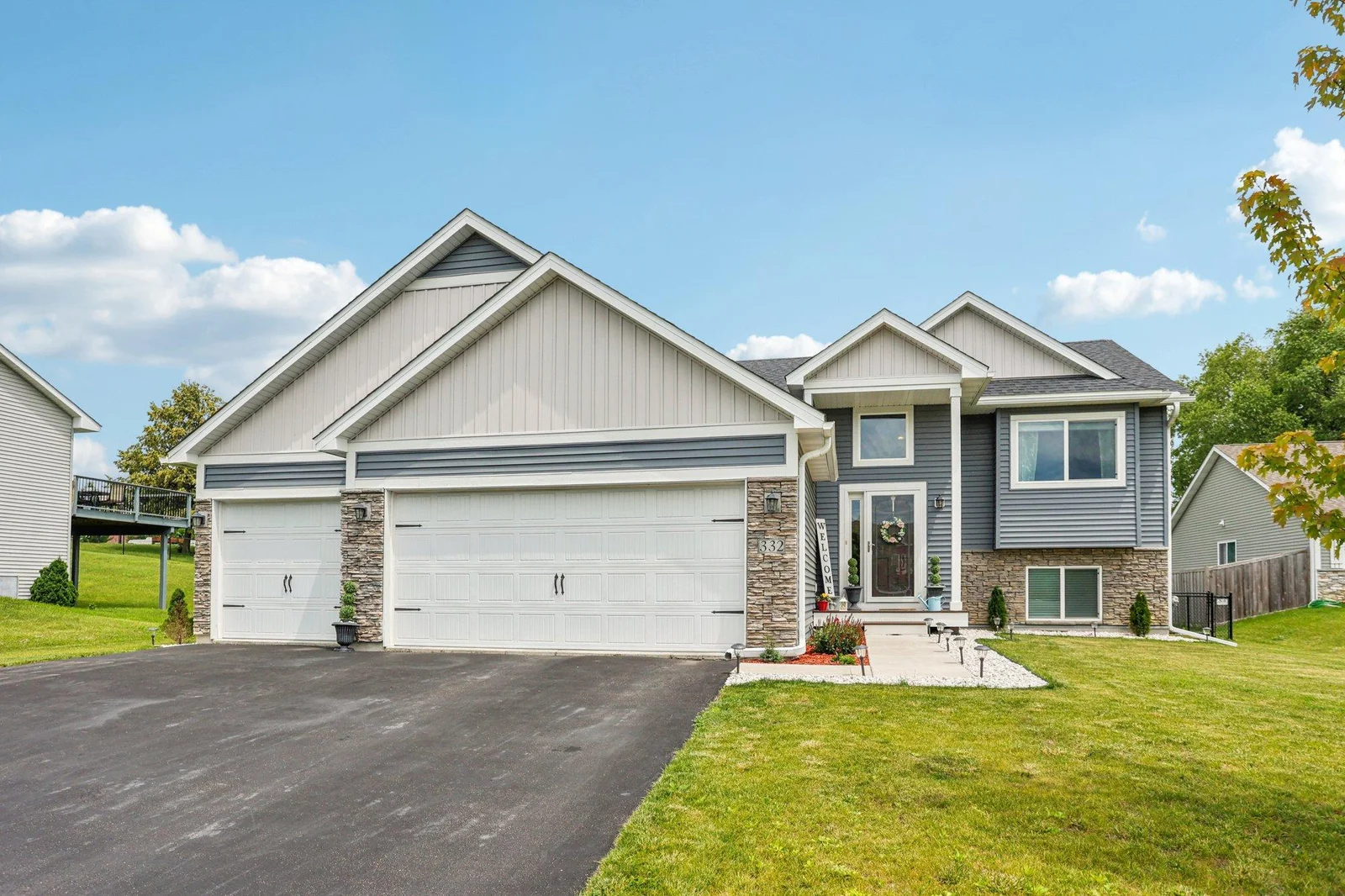 332 4th Ave, Lonsdale