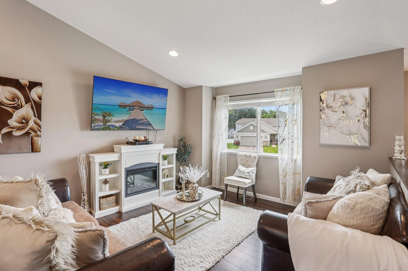 332 4th Ave, Lonsdale