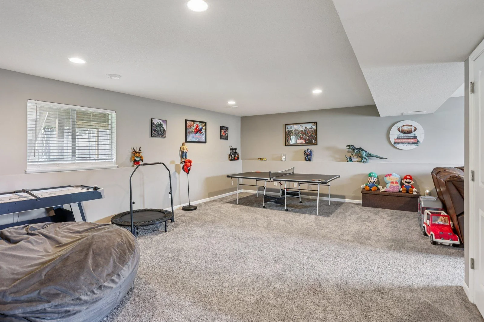 332 4th Ave, Lonsdale