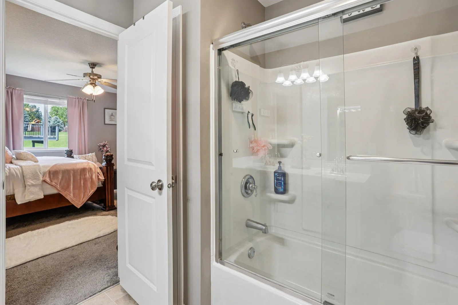 332 4th Ave, Lonsdale