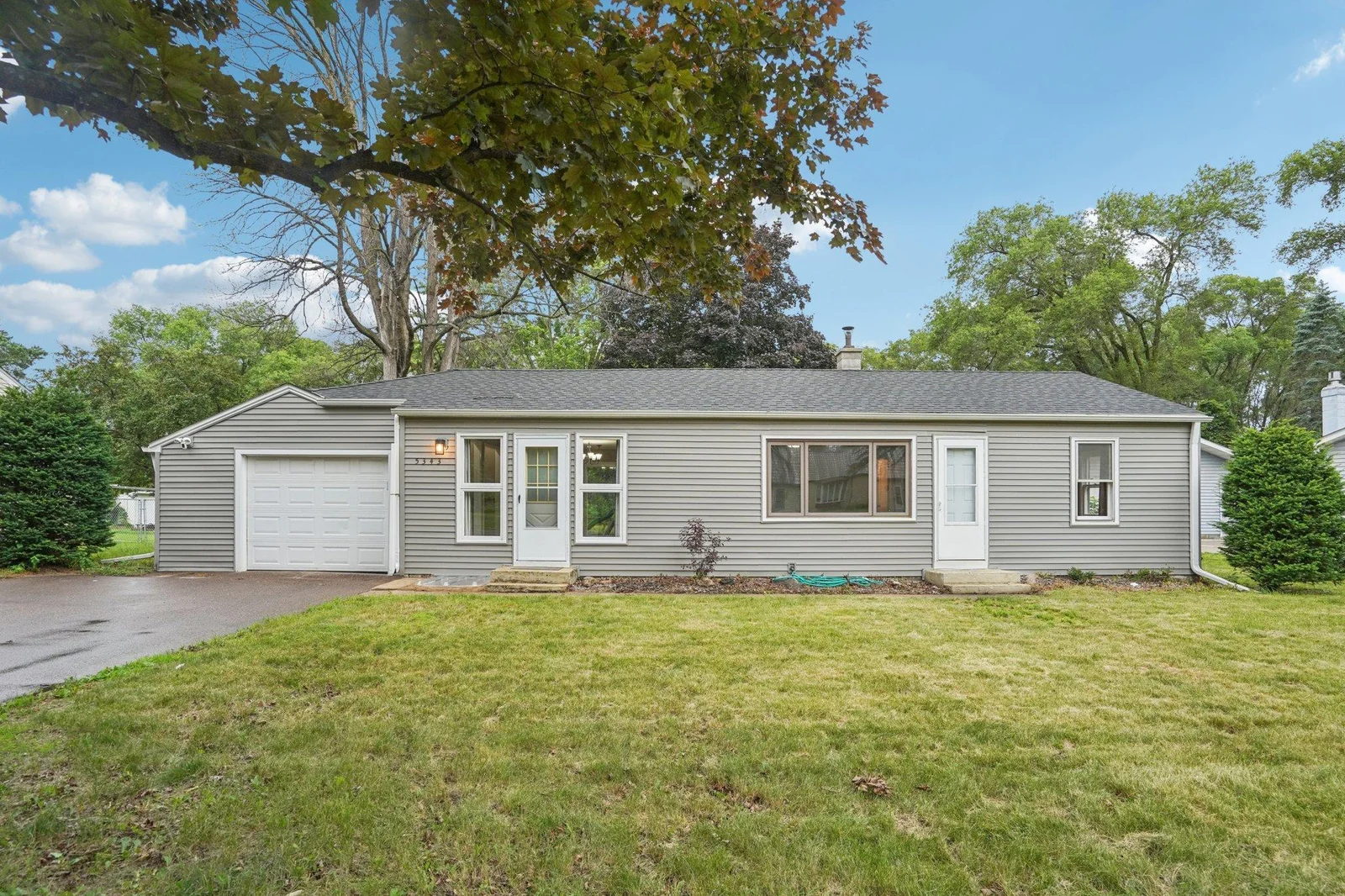 5343 Saint Stephens Street, Mounds View