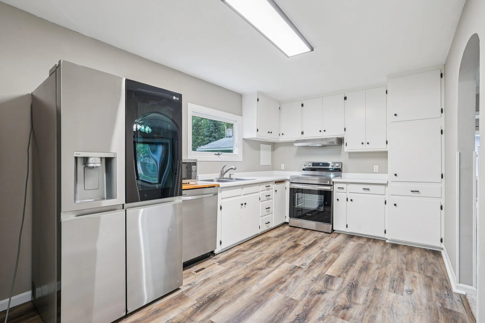 Newer appliances in spacious kitchen!