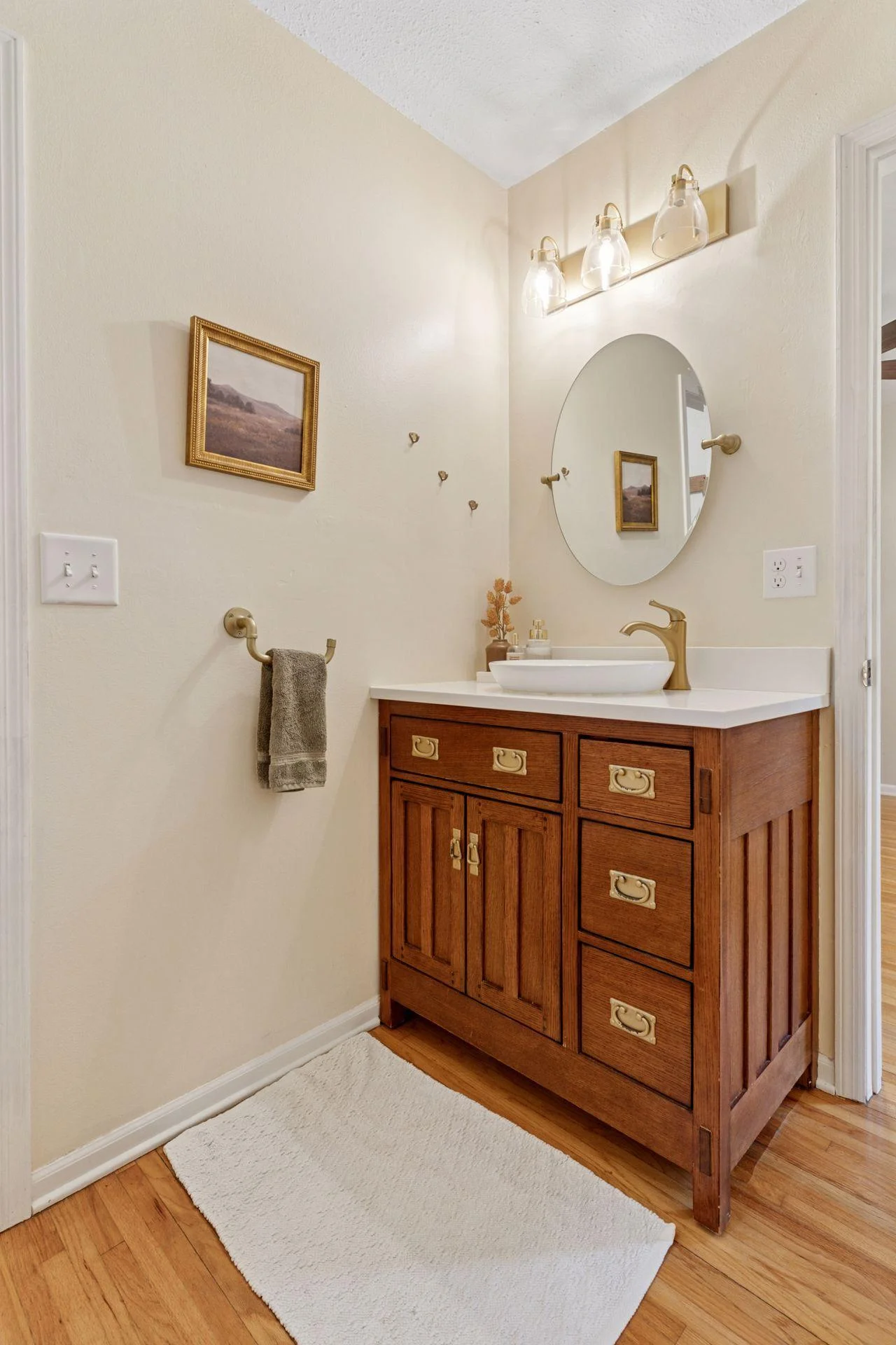 Main Full Bath