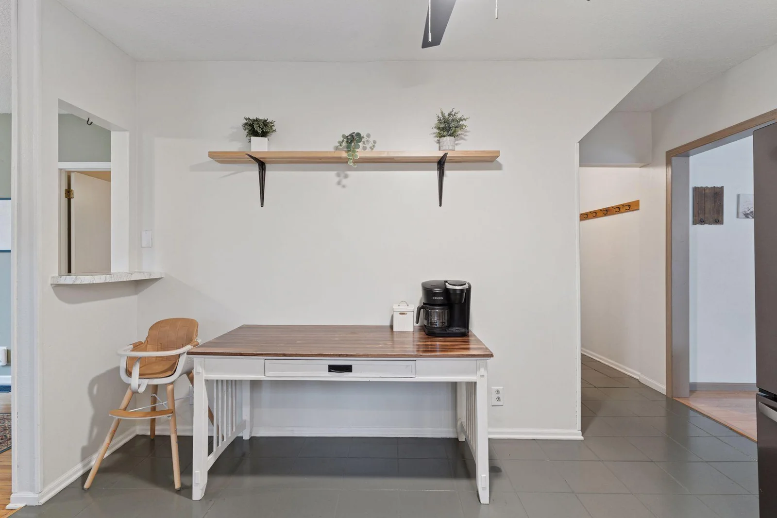 Eat-In Kitchen
