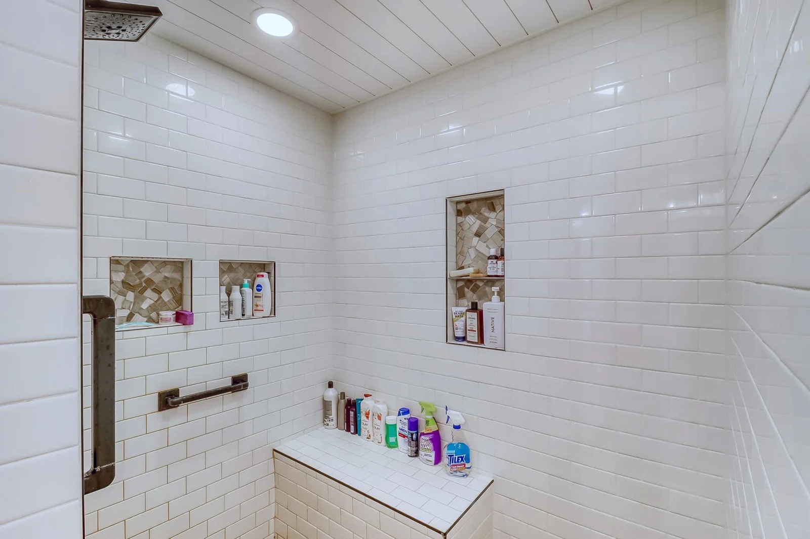Primary Bathroom1_1.jpg