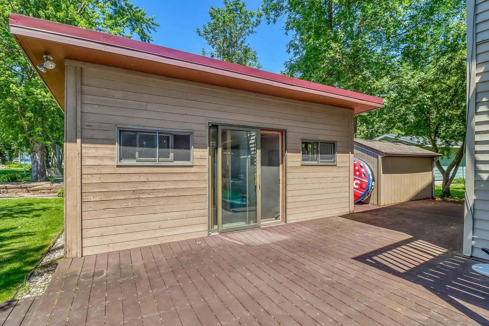 Exterior_guesthouse1_1.jpg