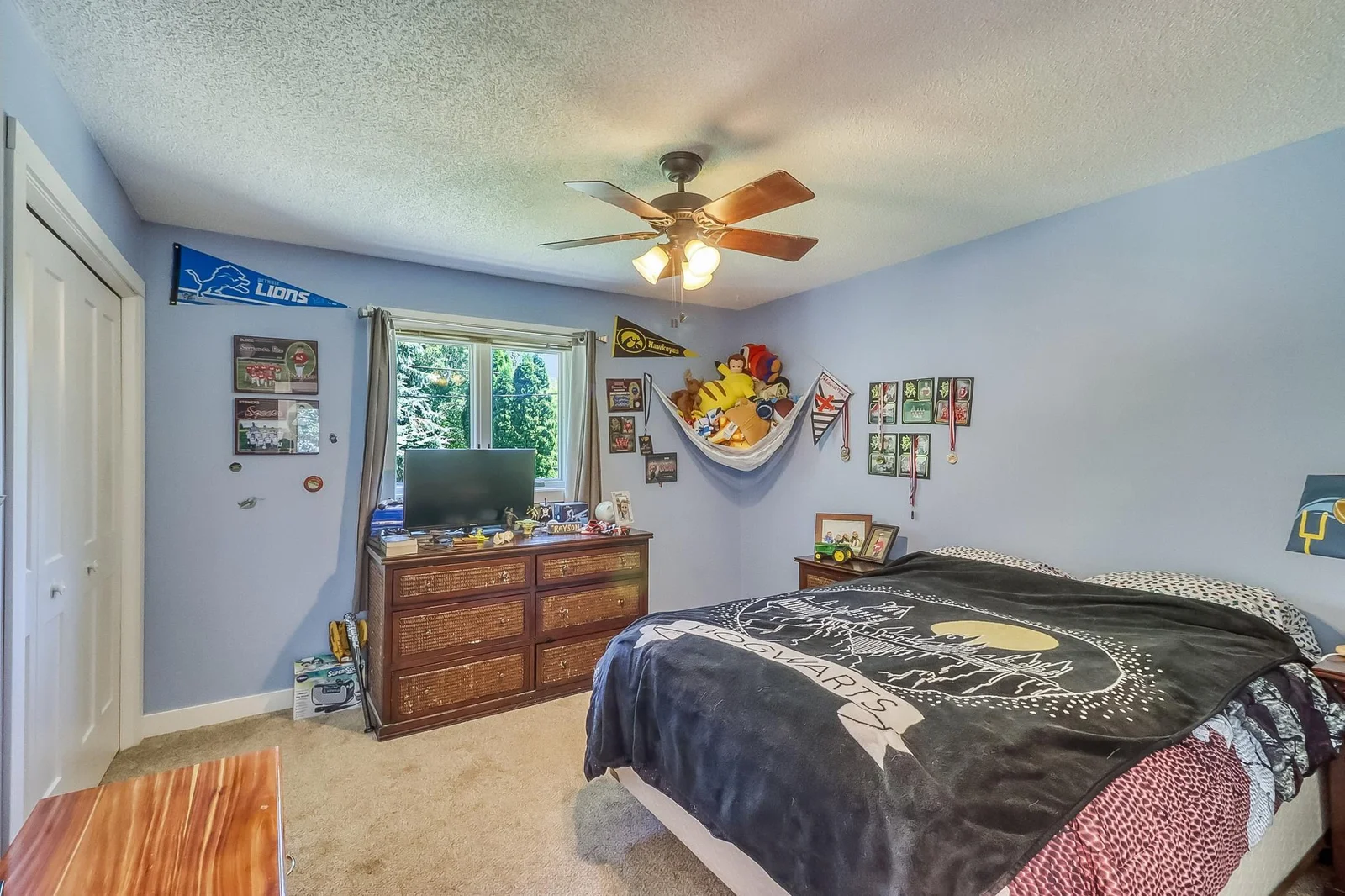 Upstairs Bedroom1_1.jpg
