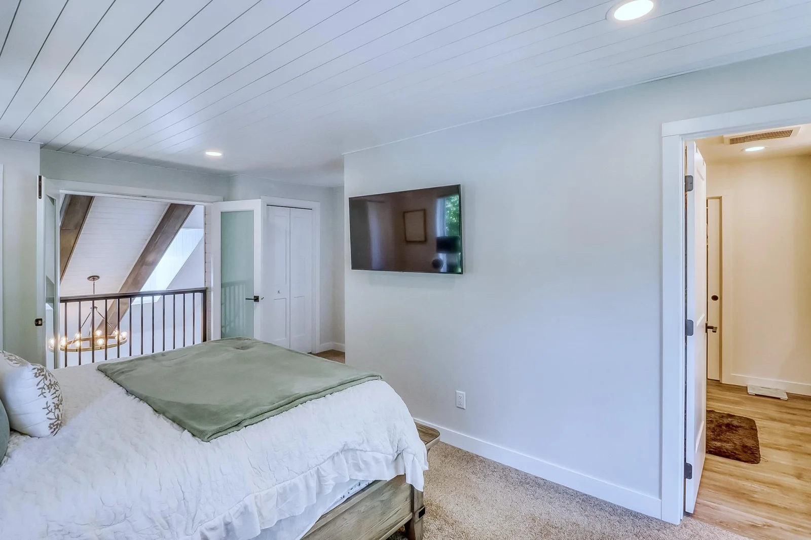 Primary Bedroom1_3.jpg