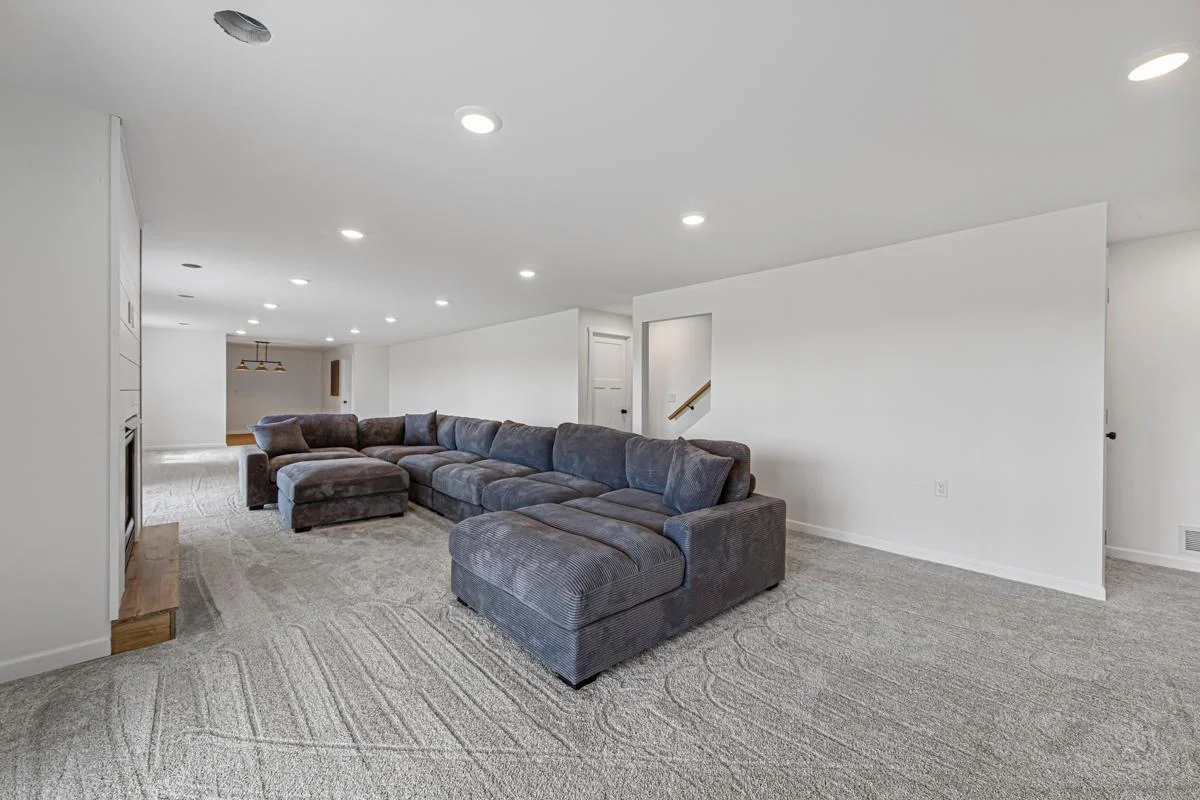55 Family room_lower.jpg