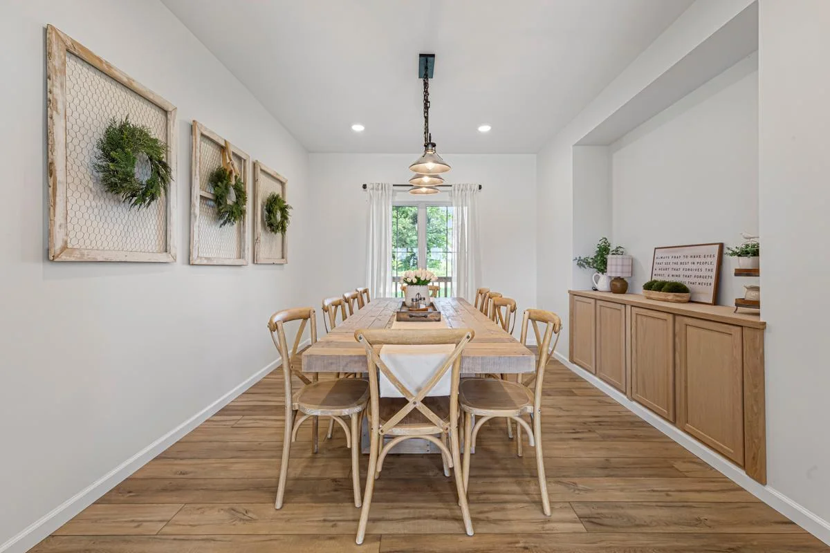 14 Dining.jpg