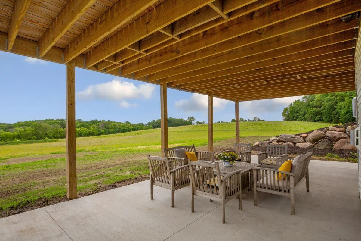 11 Patio.jpg