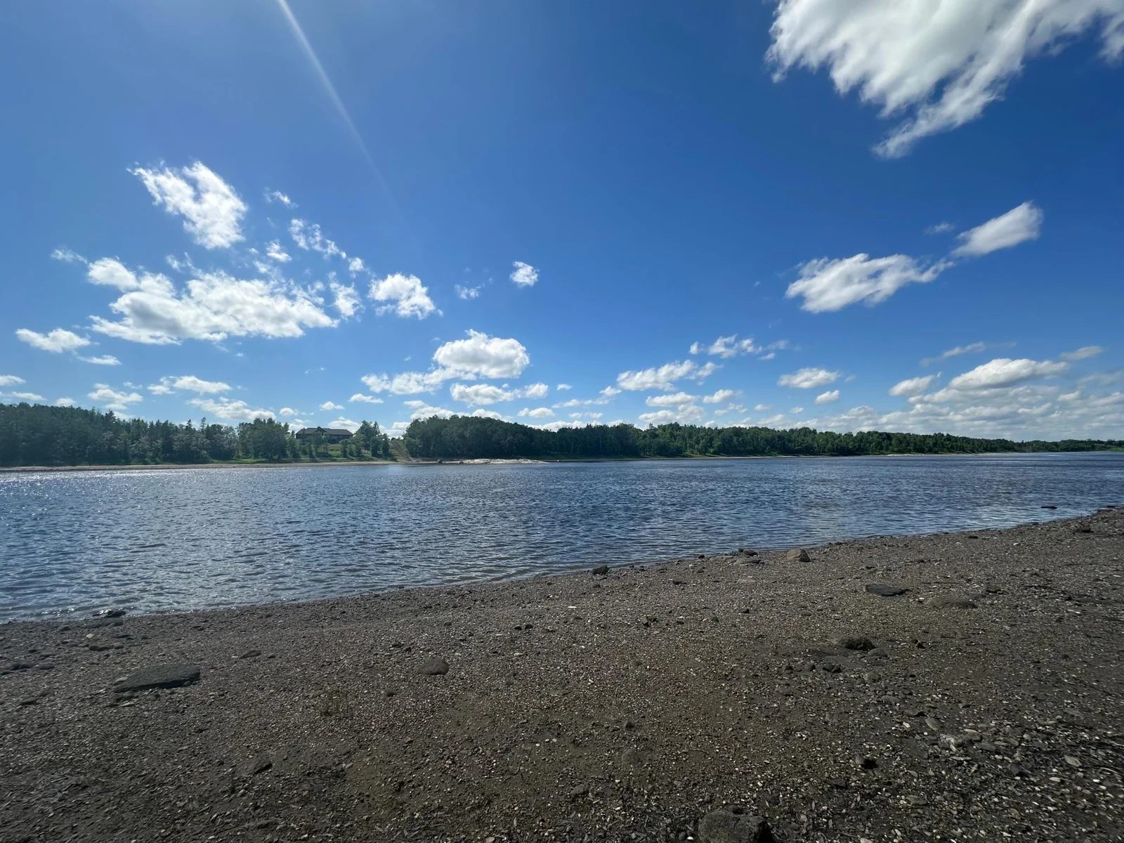 Gorgeous Rainy River frontage