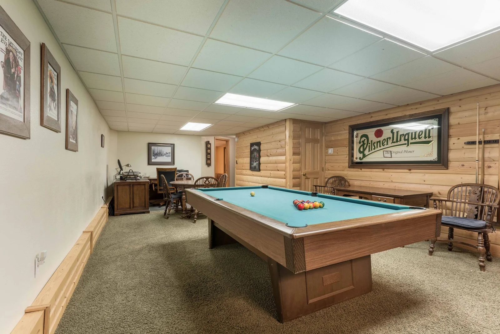Great family room with pool table.