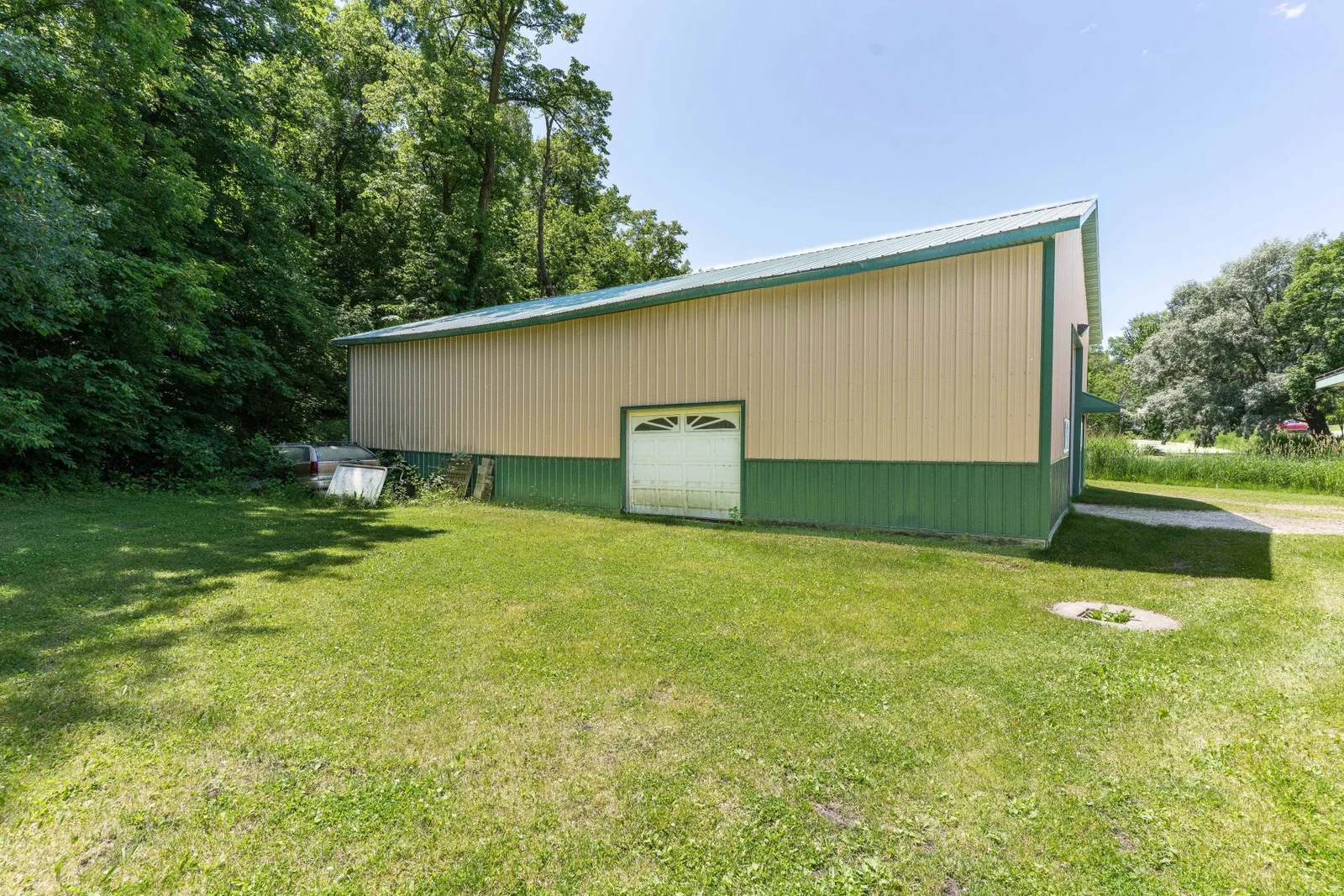 60'x40' with 7' door