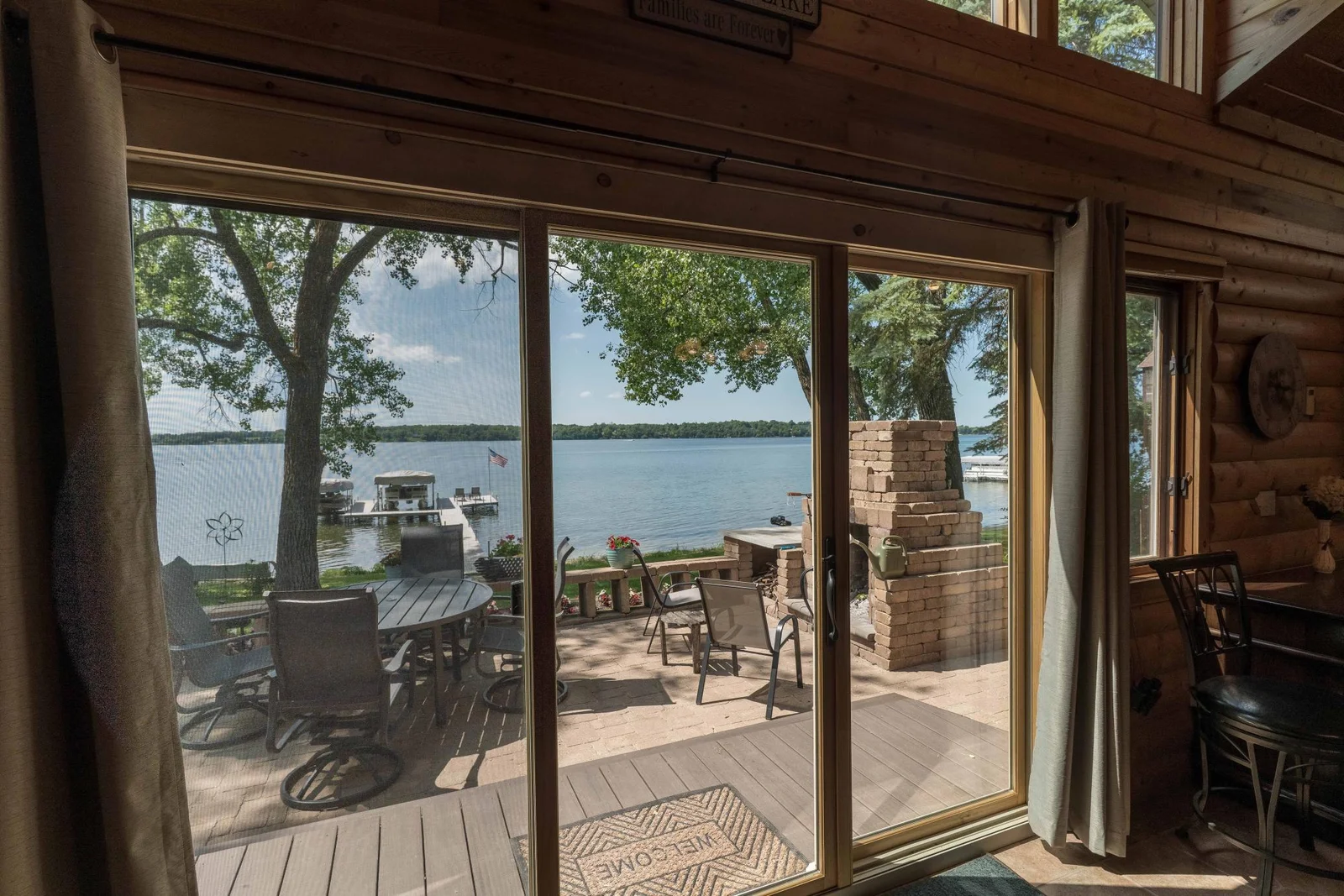 Patio door in Dining area to lake