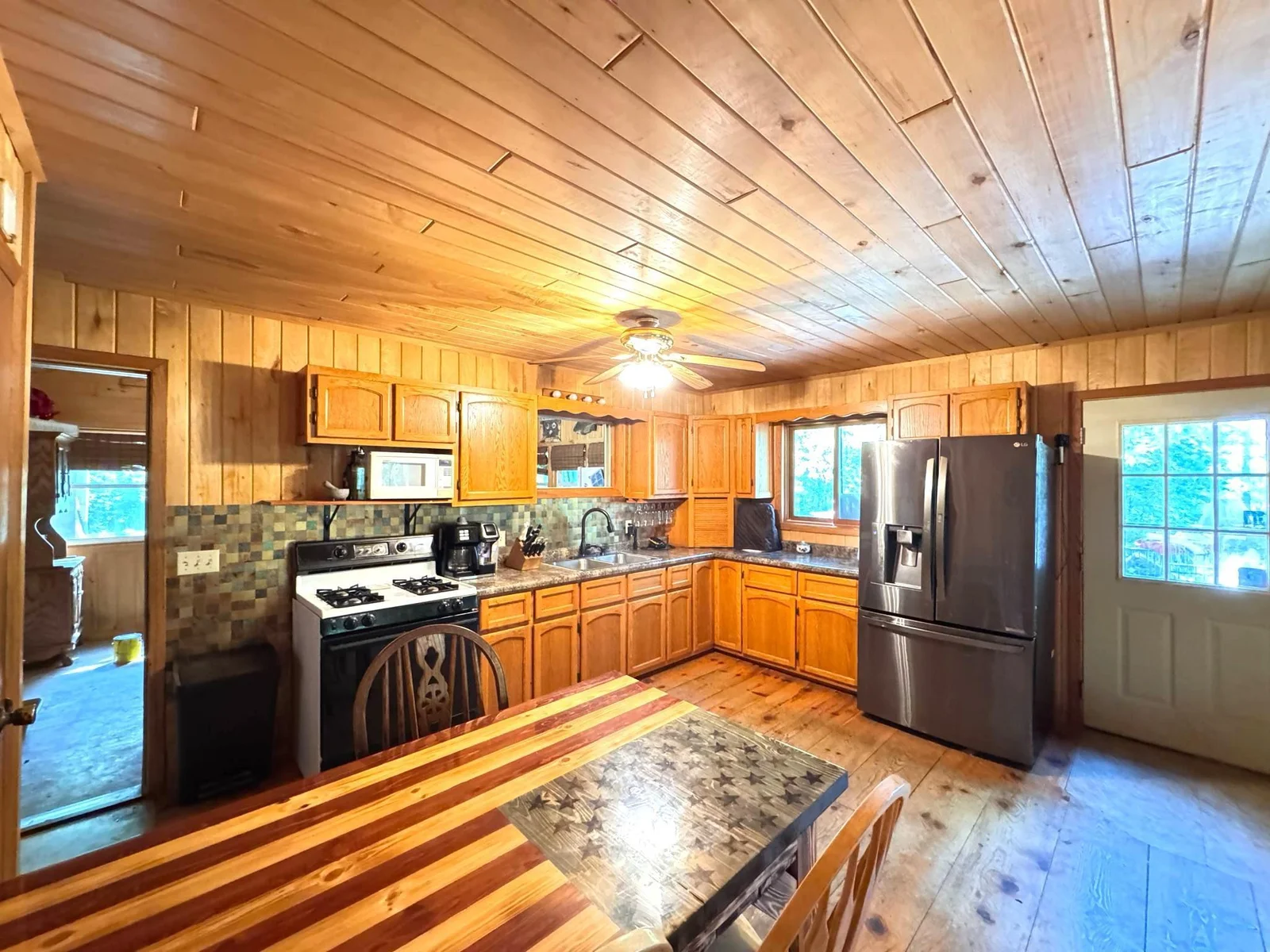 Plenty of natural light coming through the kitchen .jpg