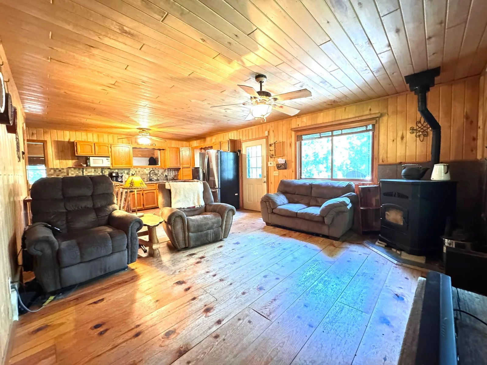 Living Room.jpg