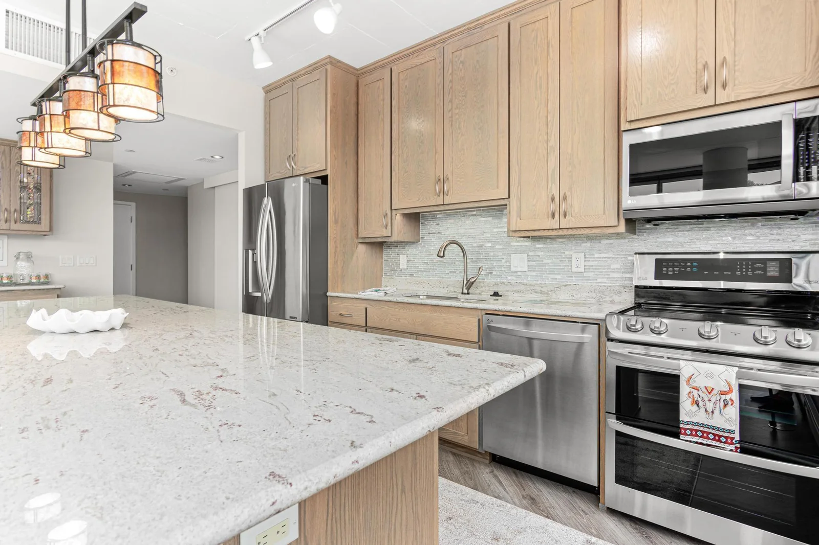 Gorgeous Custom Cabinets & Granite Countertops