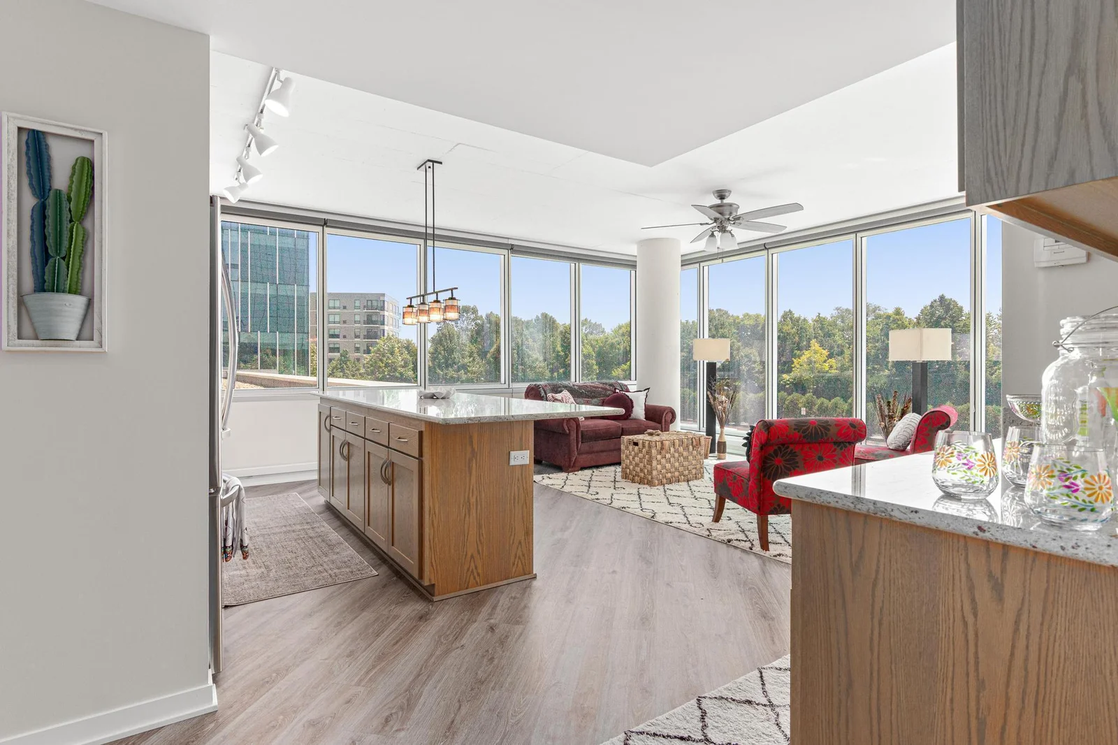 Open Floor Plan Kitchen/Living Areas