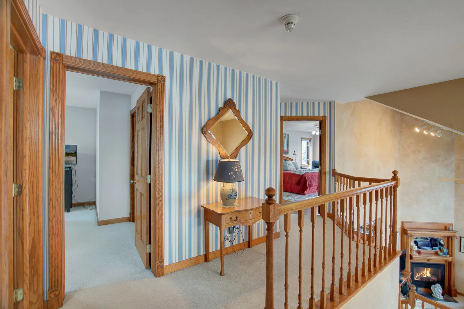 Upper Floor landing and open hallway to Foyer