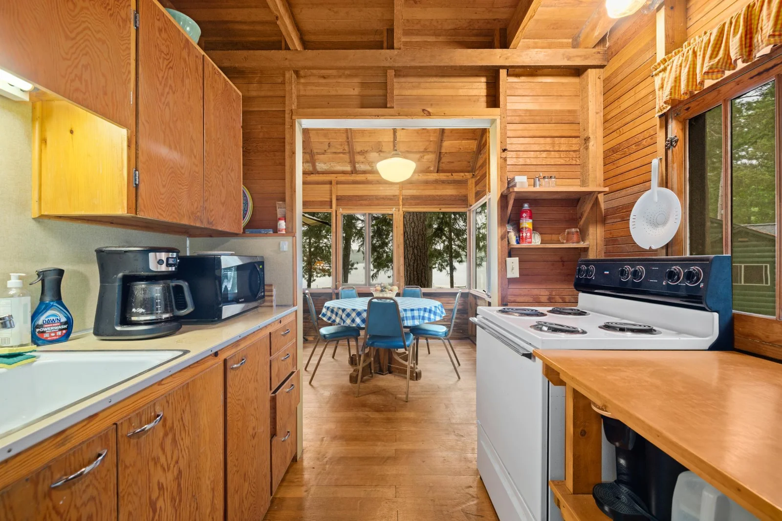 #4 Kitchen.jpg