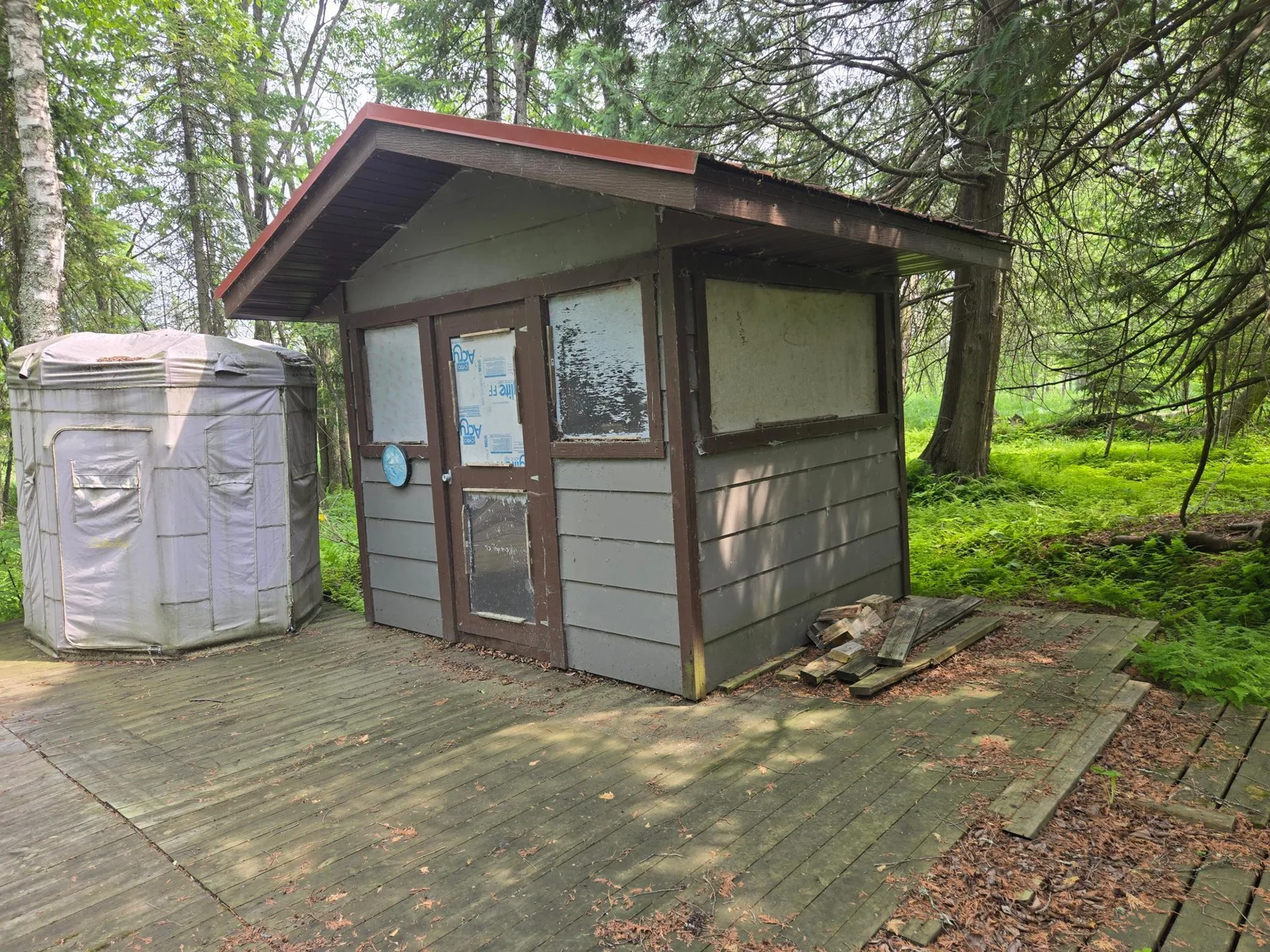 Fish Cleaning House with Sandpoint Well