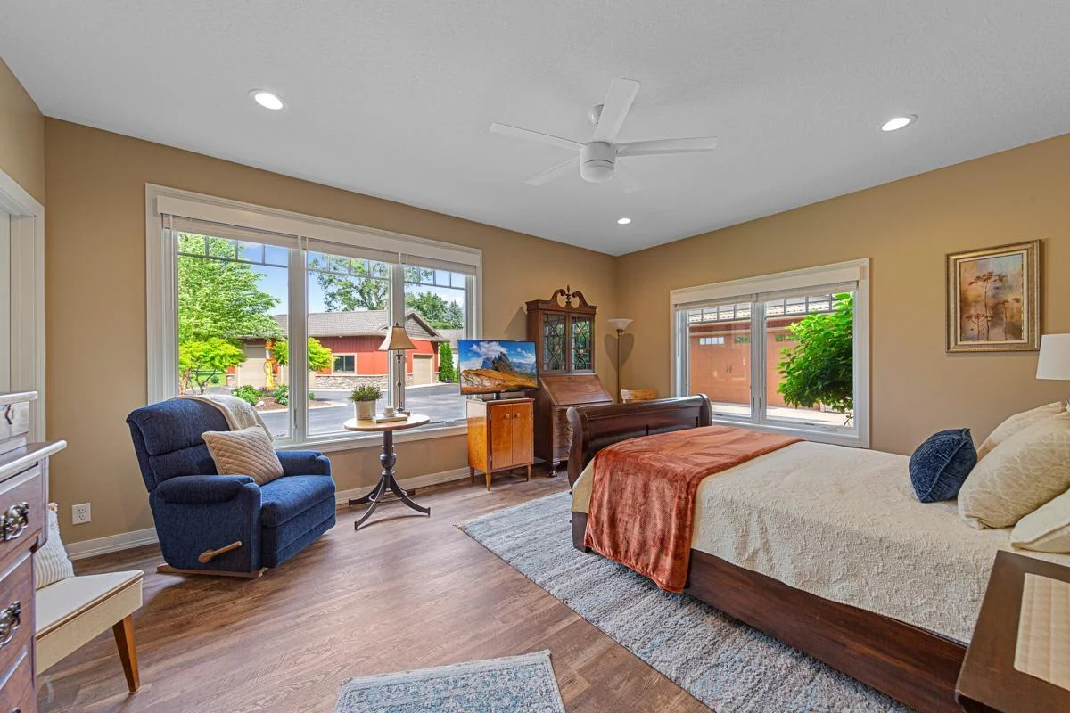 70 Bedroom 4.jpg