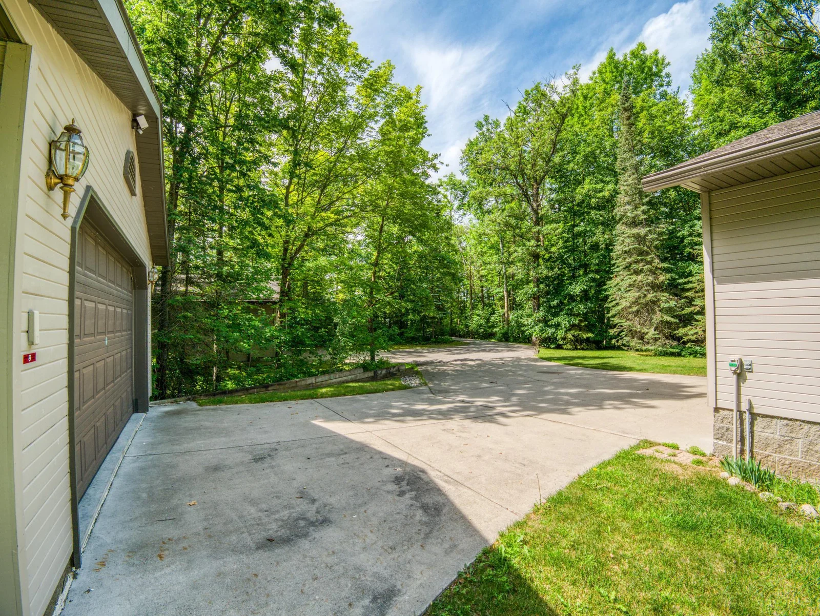 Driveway.jpg