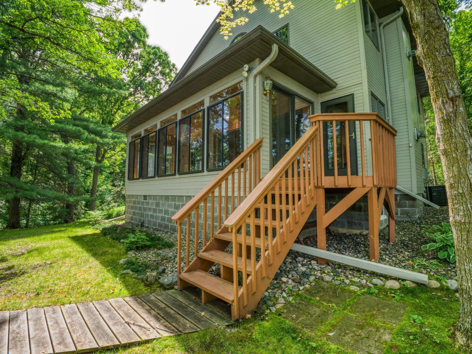 Lakeside 3 Season Porch.jpg