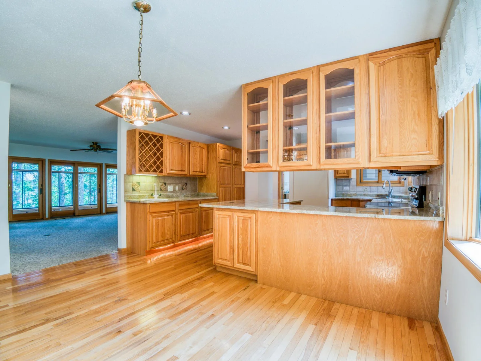Kitchen & Dining.jpg