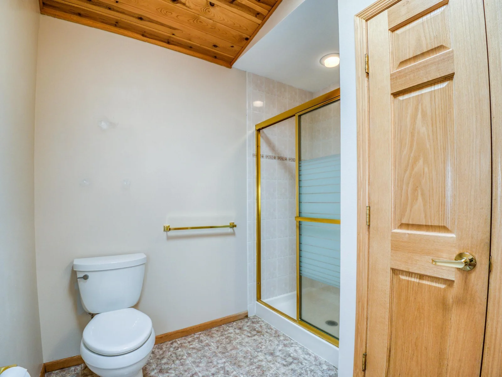 Upper Level Primary Bath.jpg