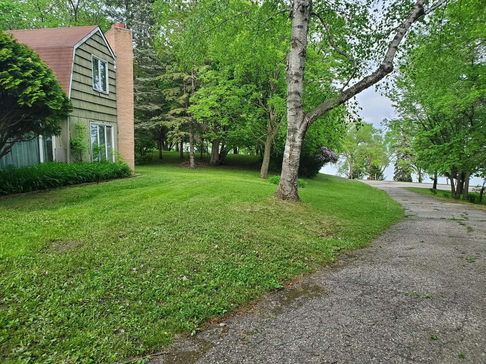 Photo 1 of 14224 Skyline