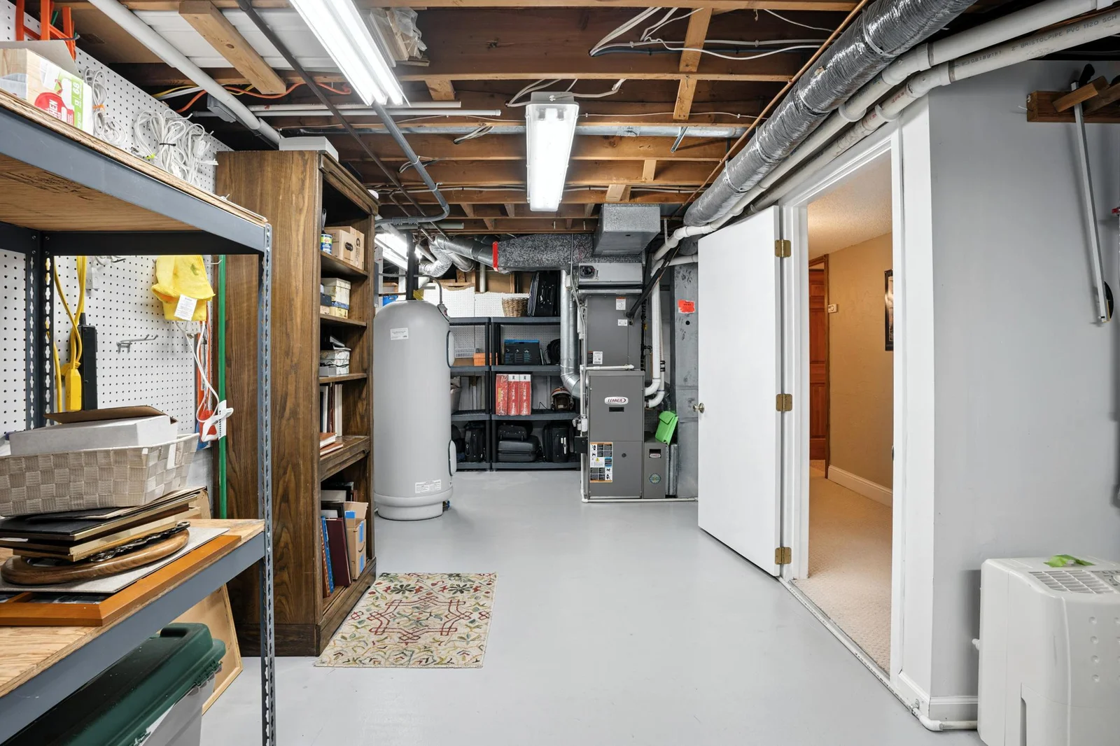 25126 Pillsbury Ave_57.jpg