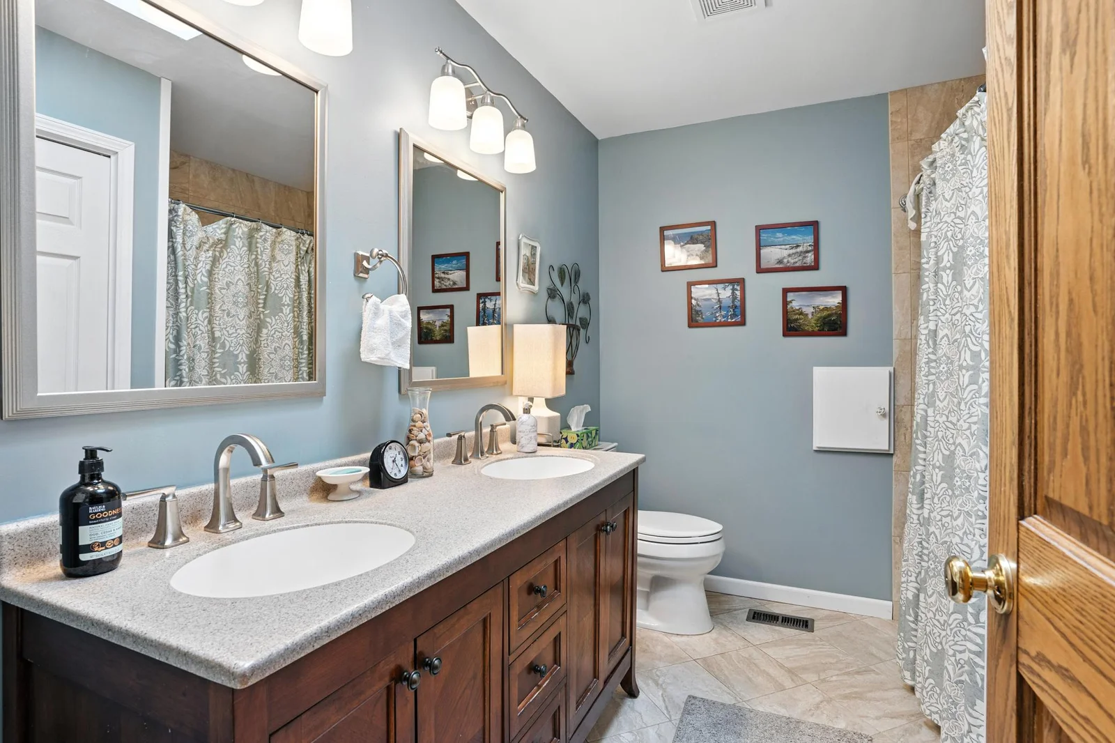 25126 Pillsbury Ave_12.jpg