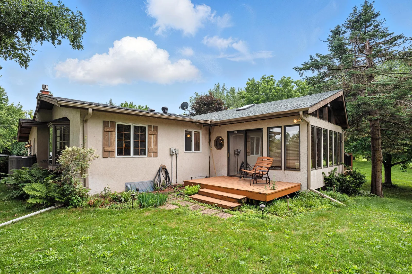 25126 Pillsbury Ave_43.jpg