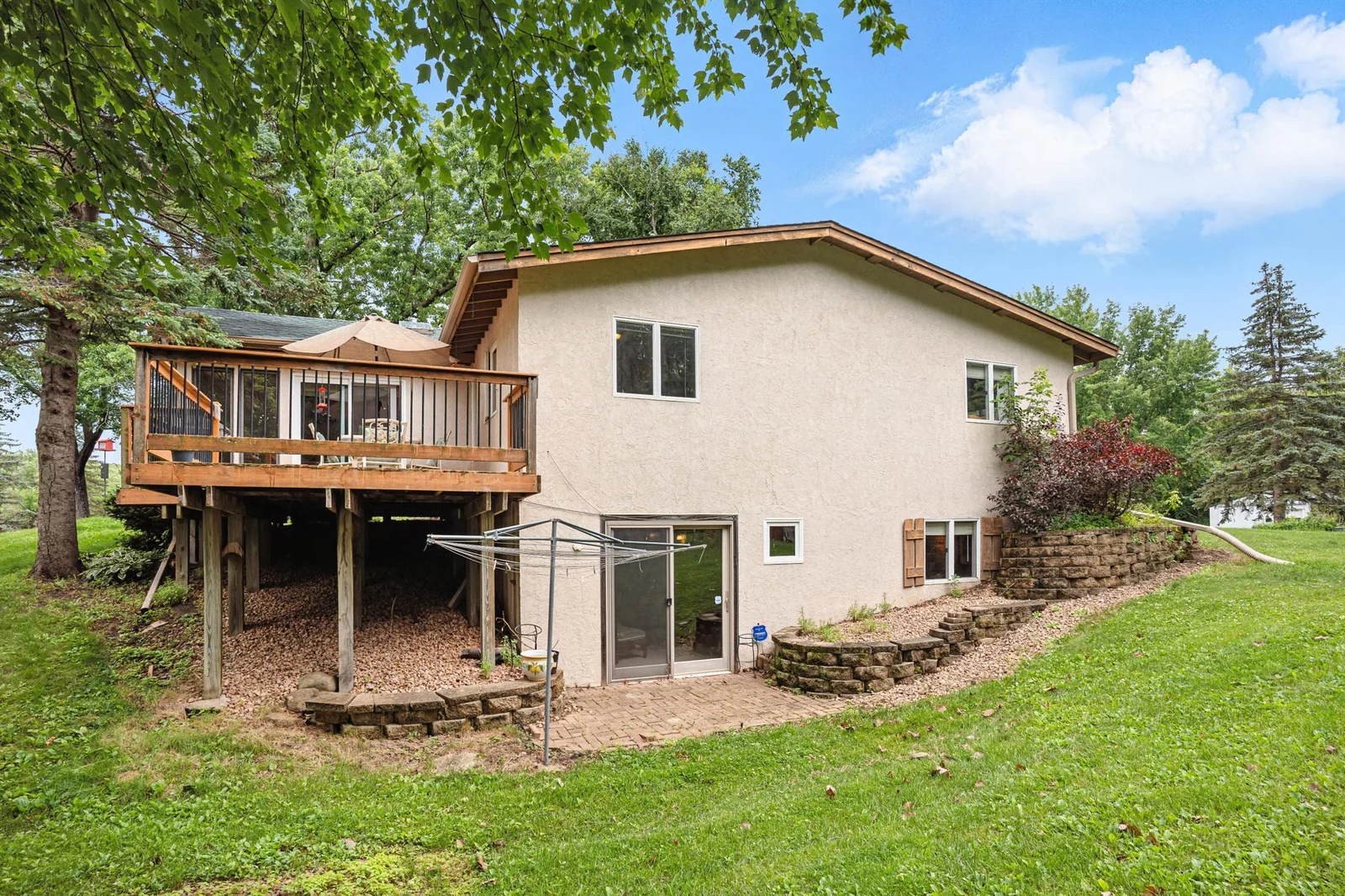 25126 Pillsbury Ave_45.jpg