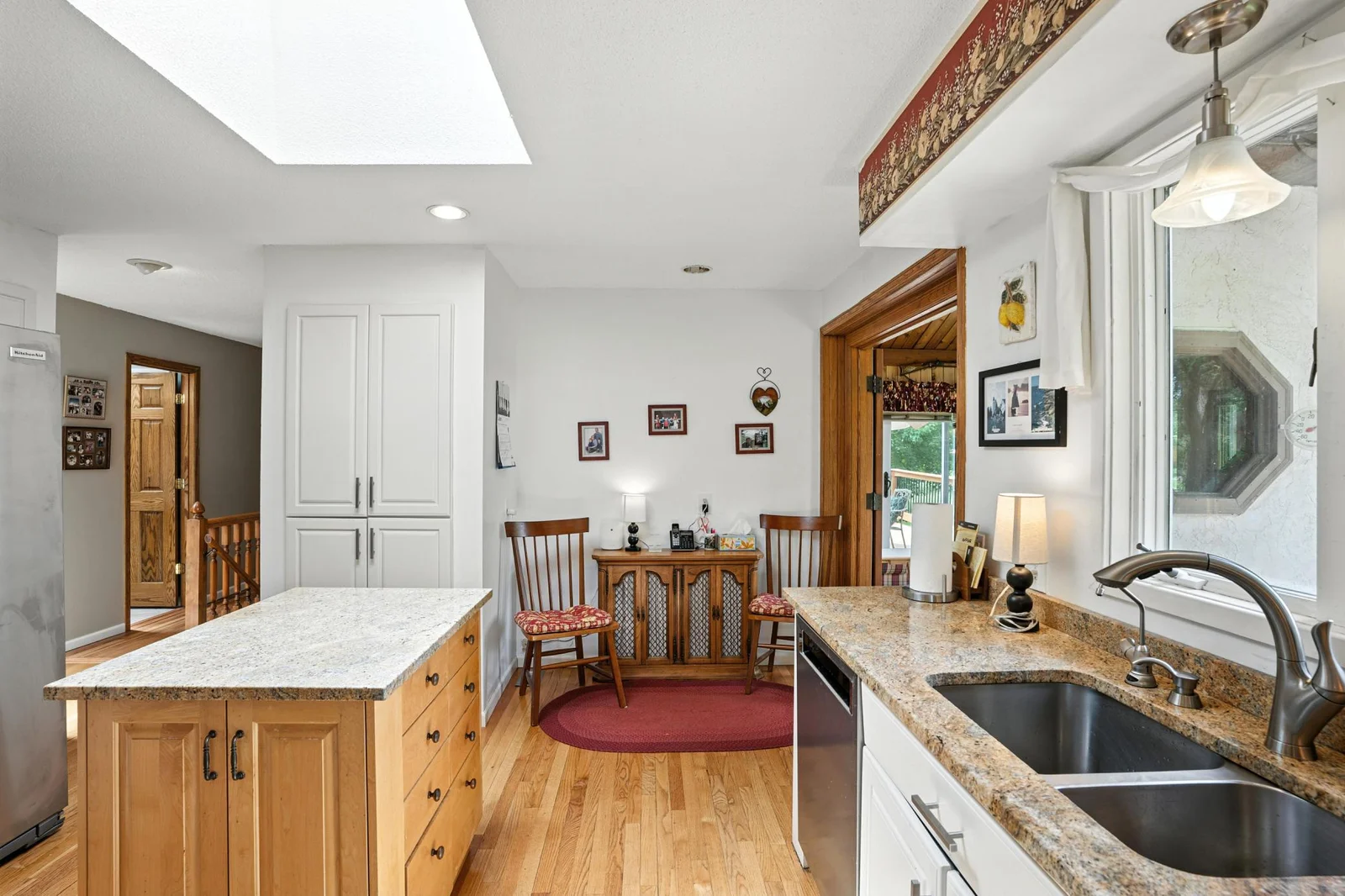 25126 Pillsbury Ave_13.jpg