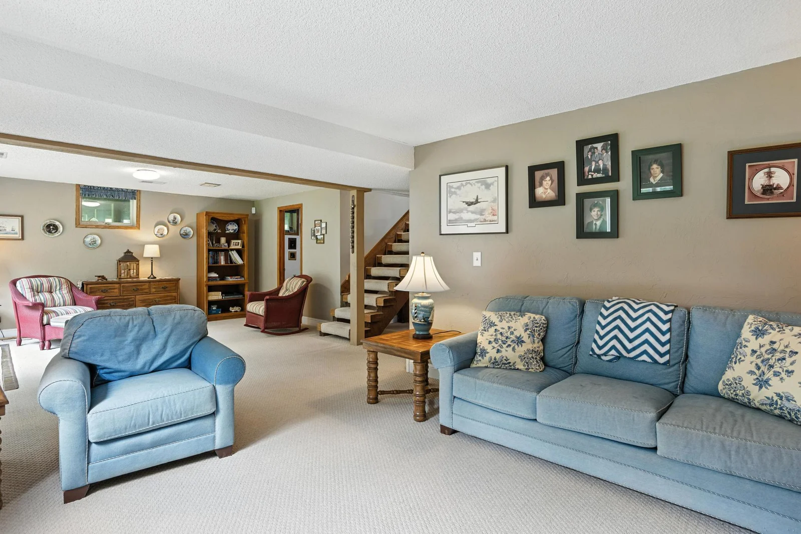 25126 Pillsbury Ave_70.jpg