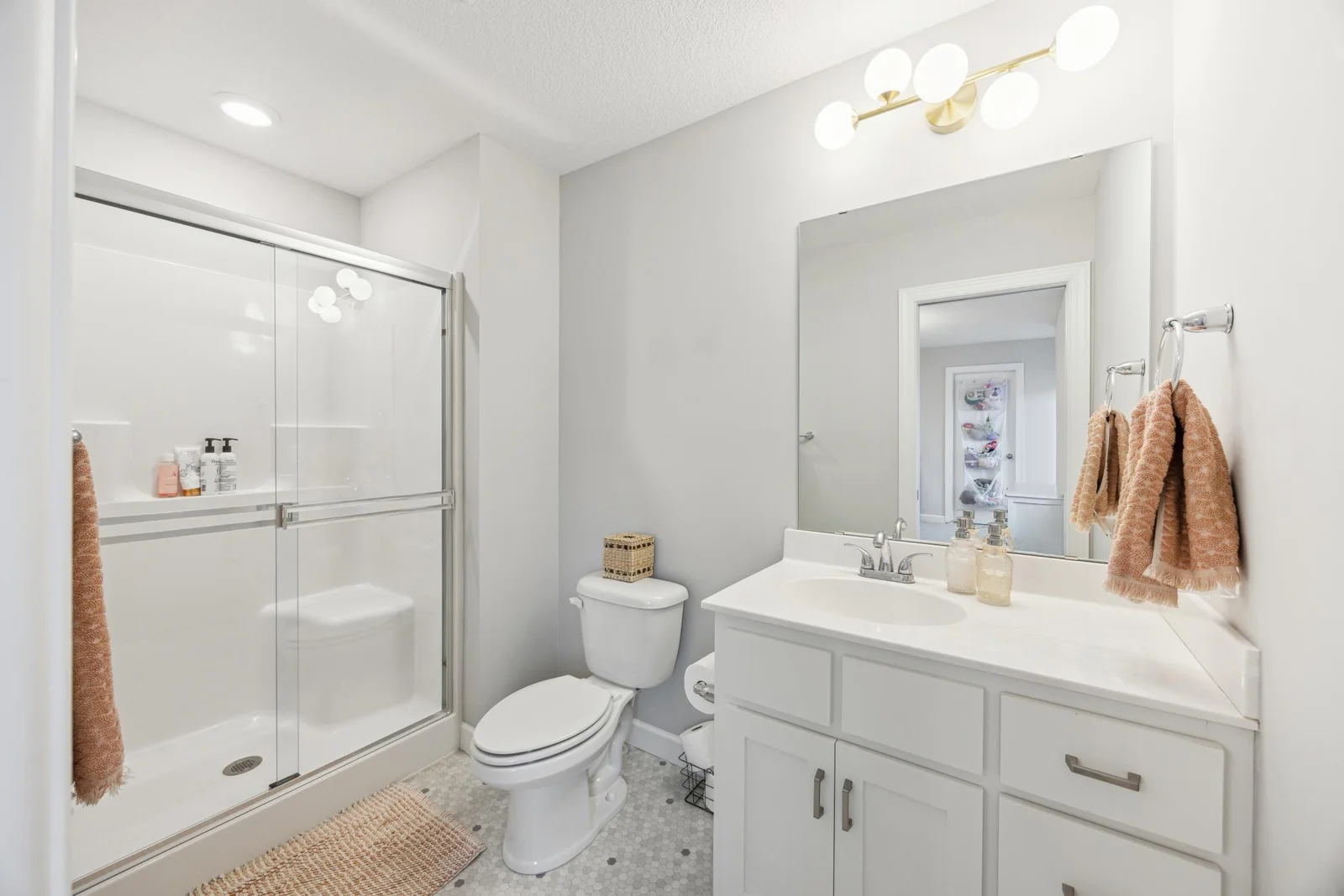 The JR suite bath