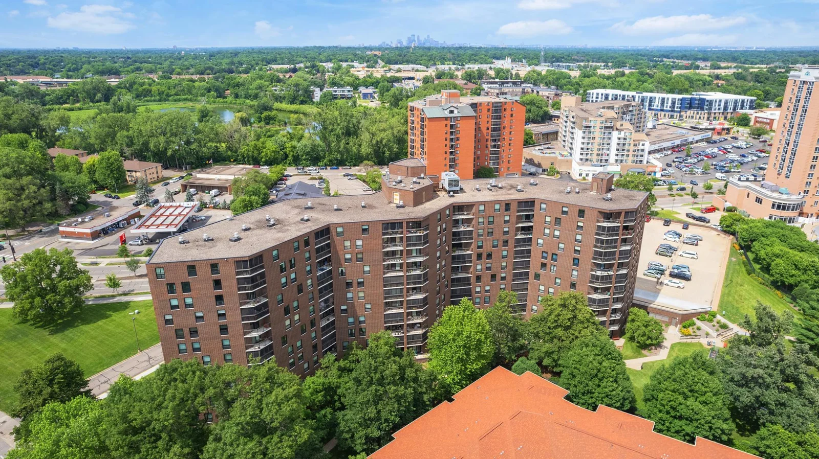 6615 Lake Shore Drive, Richfield