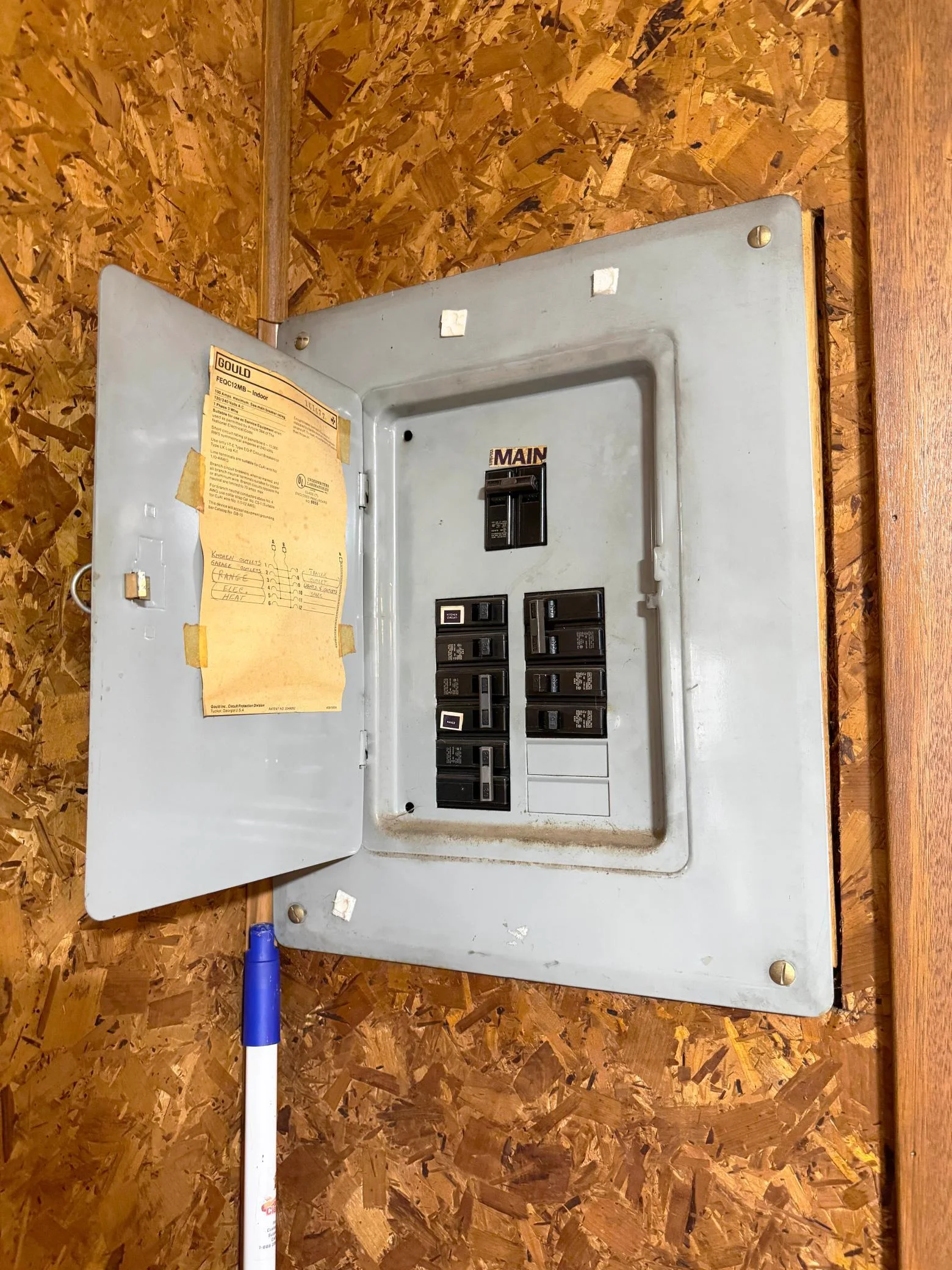 A look at the electrical box.