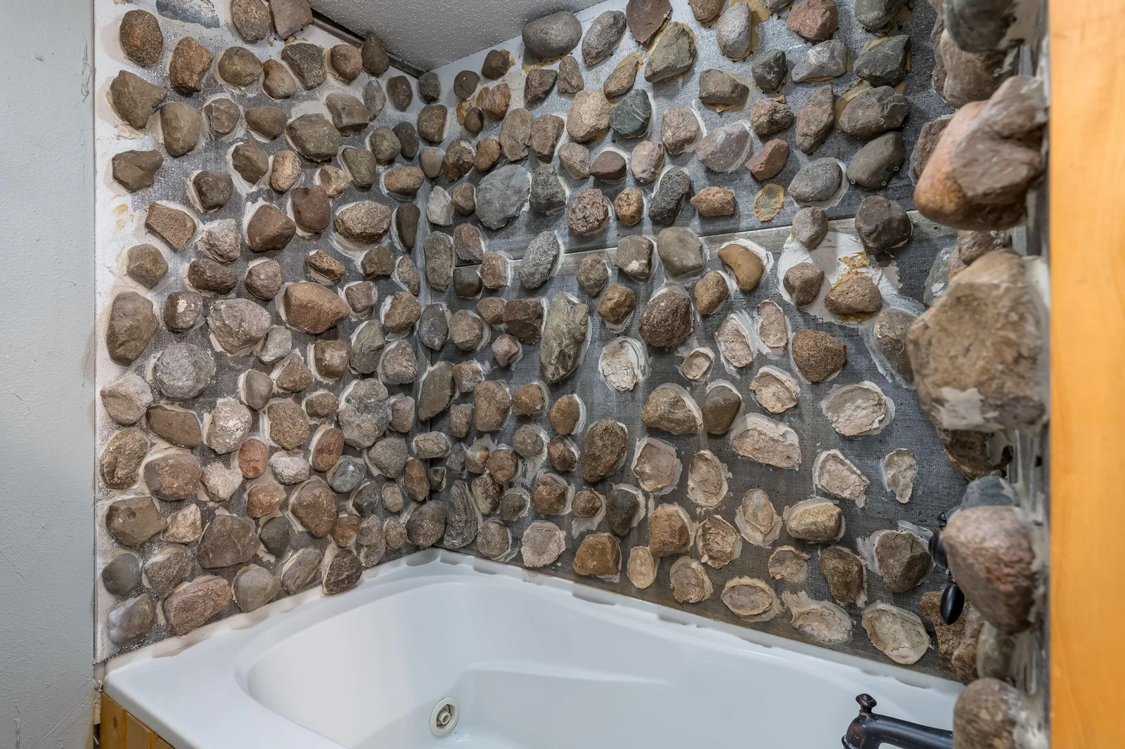 Lower Level Bath