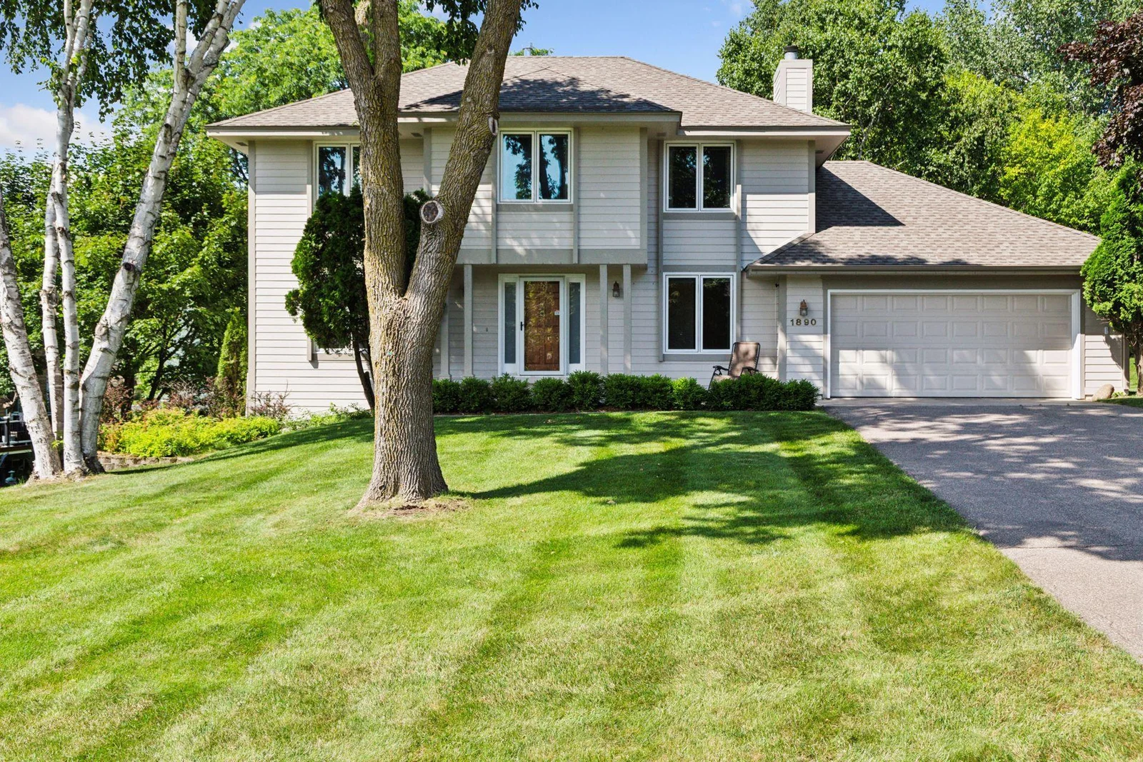 1890 Partridge Circle, Chanhassen