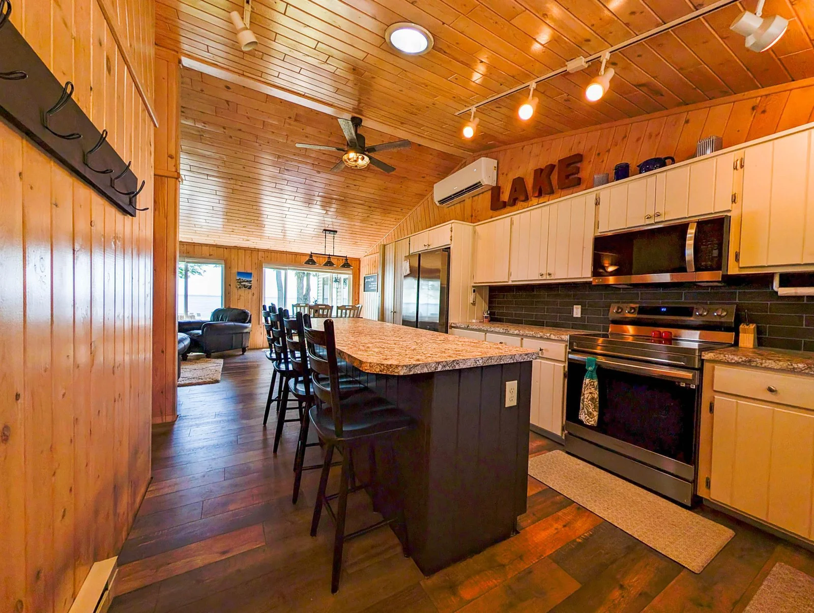 Open Kitchen.