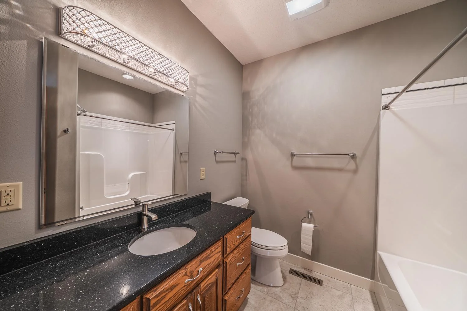 Main Floor Full Bath