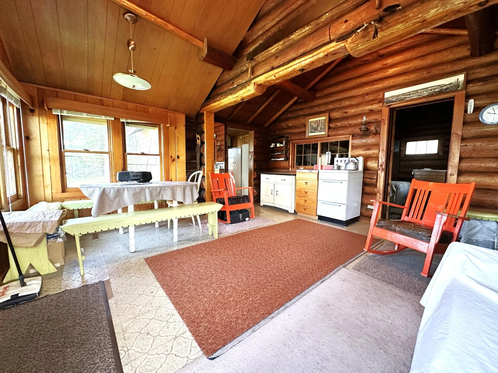 518 Sparrow LN  Interior 8.JPG